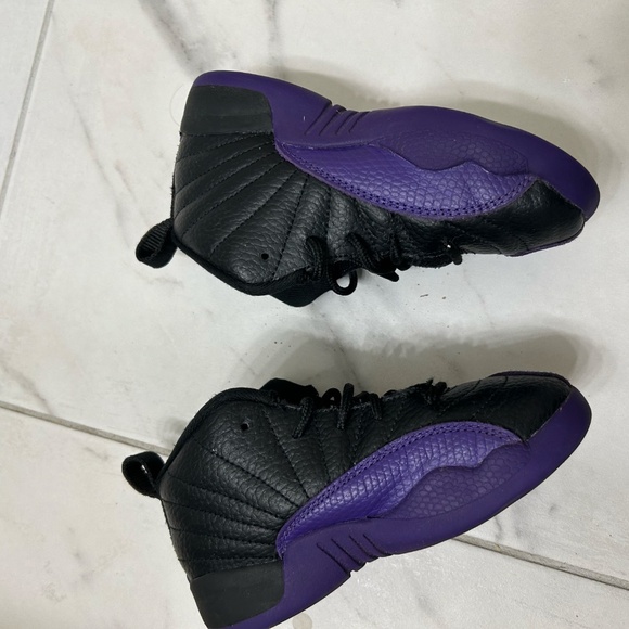 Nike Air Jordan Retro 12 FIELD PURPLE Toddler size 10c - Picture 6 of 6